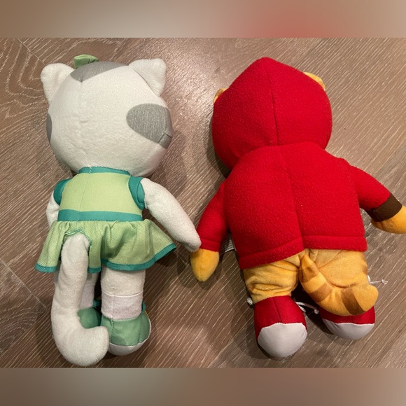GUC Daniel Tiger and Katerina Kittycat Plush authentic from the Live show - Picture 2 of 10